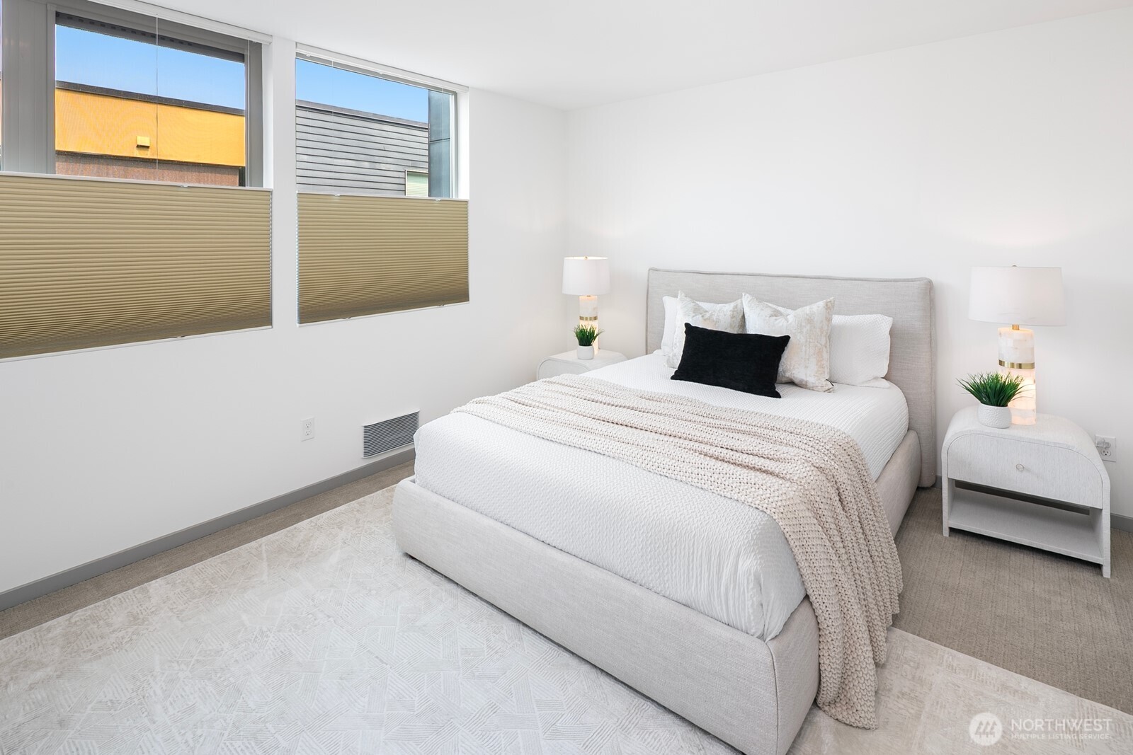 2005 East Denny Way, Unit B Seattle, WA 98122 - Photo 12 of 30