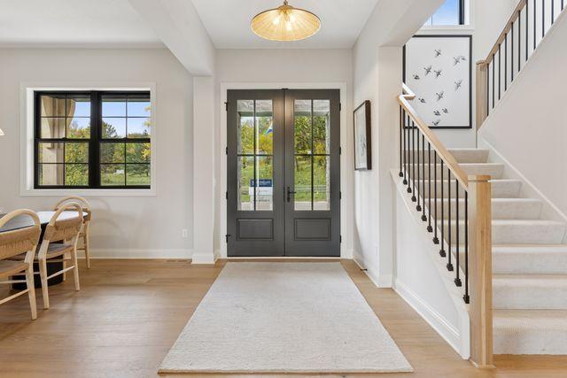 9511 Eagle Ridge Road Chanhassen, MN 55317 - Photo 4 of 62