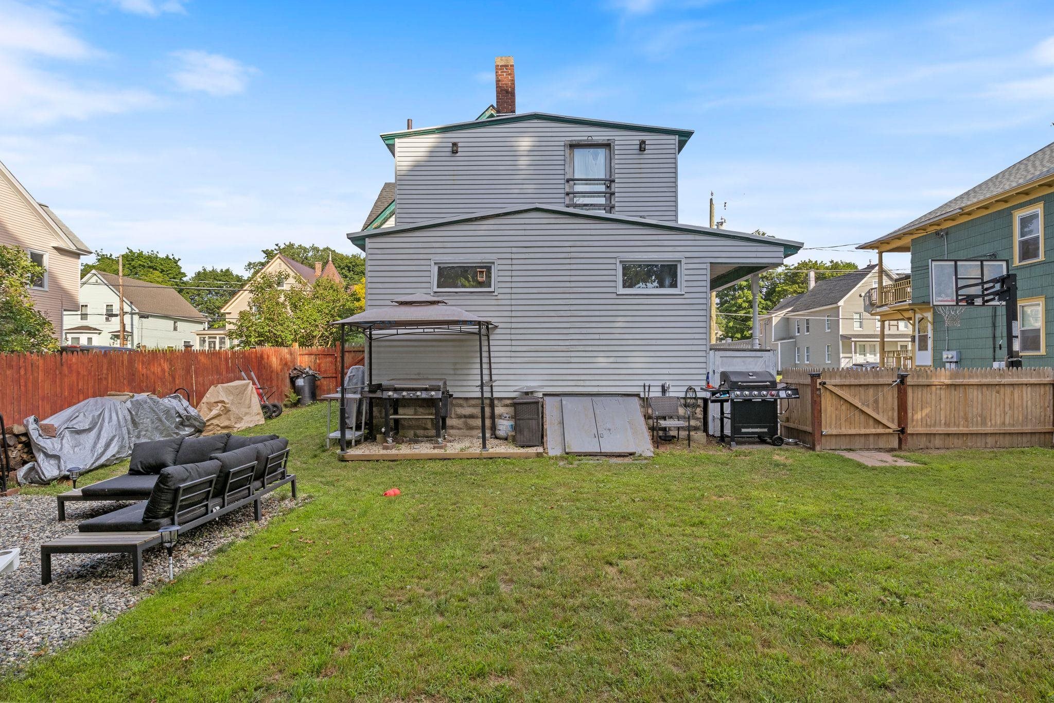53 Chestnut Street Rochester, NH 03867 - Photo 29 of 33