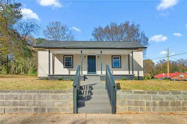 $179,999 | 617 Taylor Street, Eden, NC 27288