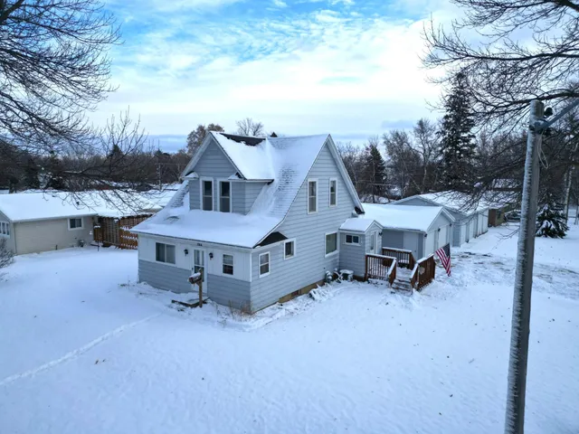 $243,777 | 702 East Adolphus Avenue, Fergus Falls, MN 56537
