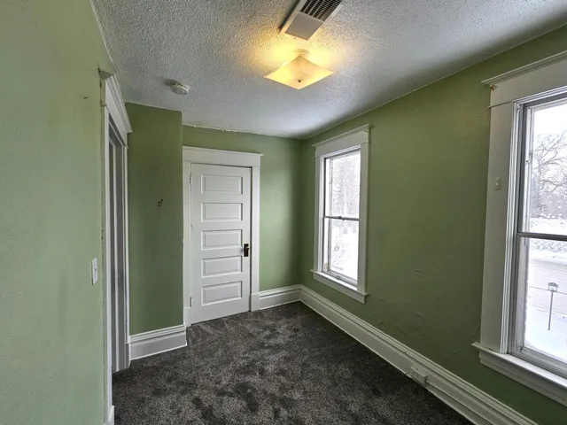 $243,777 | 702 East Adolphus Avenue, Fergus Falls, MN 56537