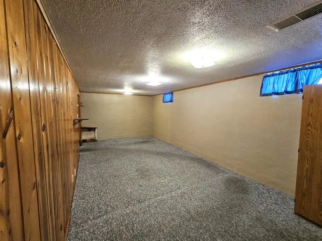 $243,777 | 702 East Adolphus Avenue, Fergus Falls, MN 56537