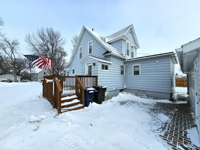 $243,777 | 702 East Adolphus Avenue, Fergus Falls, MN 56537