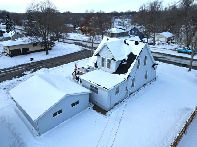 $243,777 | 702 East Adolphus Avenue, Fergus Falls, MN 56537