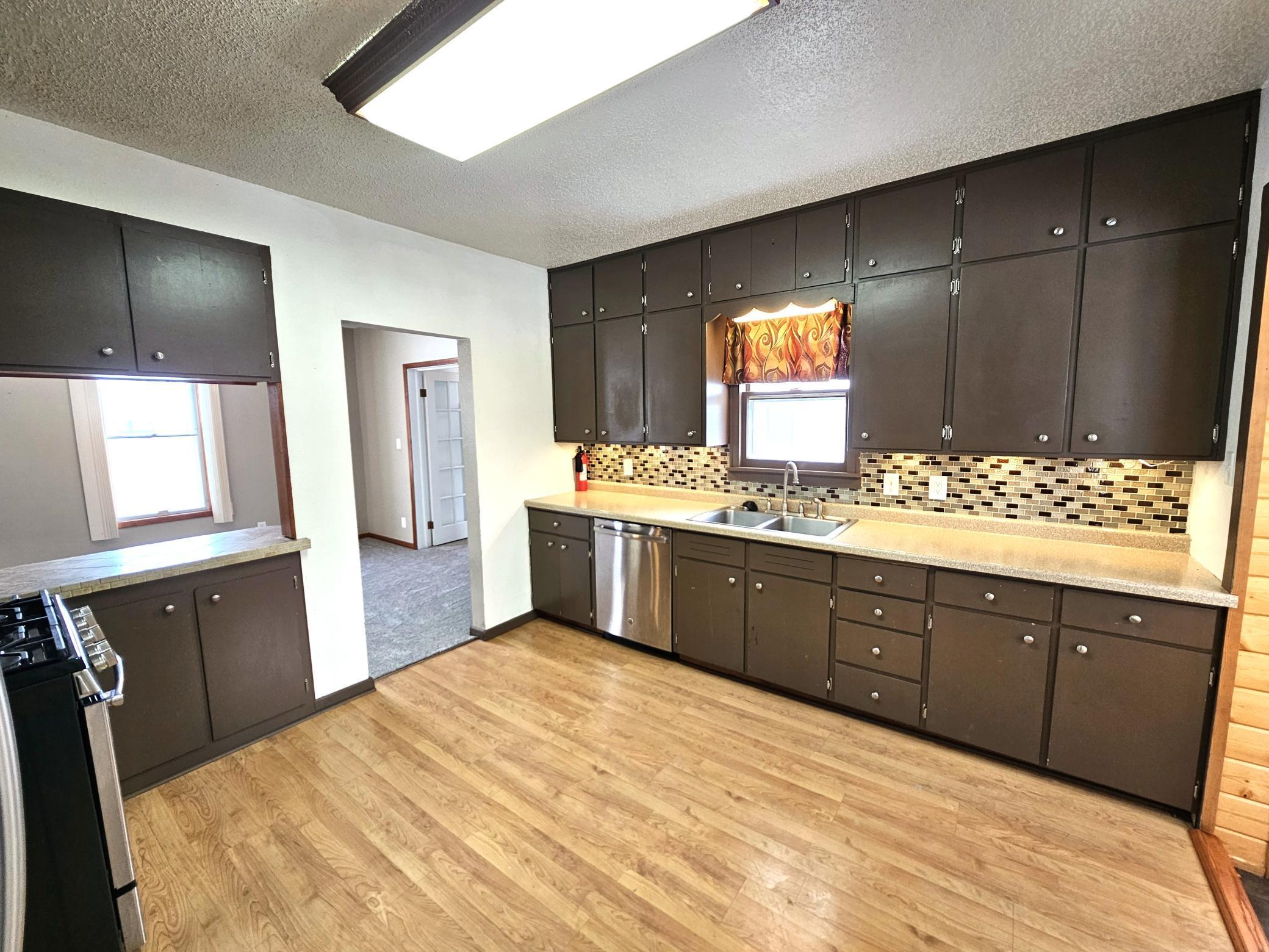 702 East Adolphus Avenue Fergus Falls, MN 56537 - Photo 6 of 59