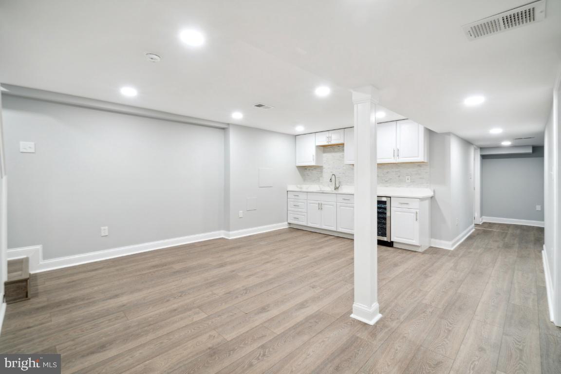 517 Holly Road Fort Washington, MD 20744 - Photo 25 of 40 a view of kitchen with wooden floor