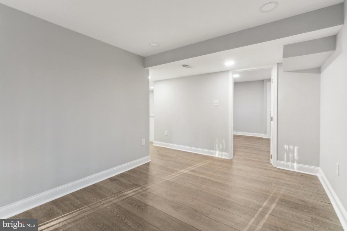517 Holly Road Fort Washington, MD 20744 - Photo 30 of 40 a view of an empty room