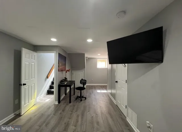 $2,200 | 402 North Chapel Street, Baltimore, MD 21231