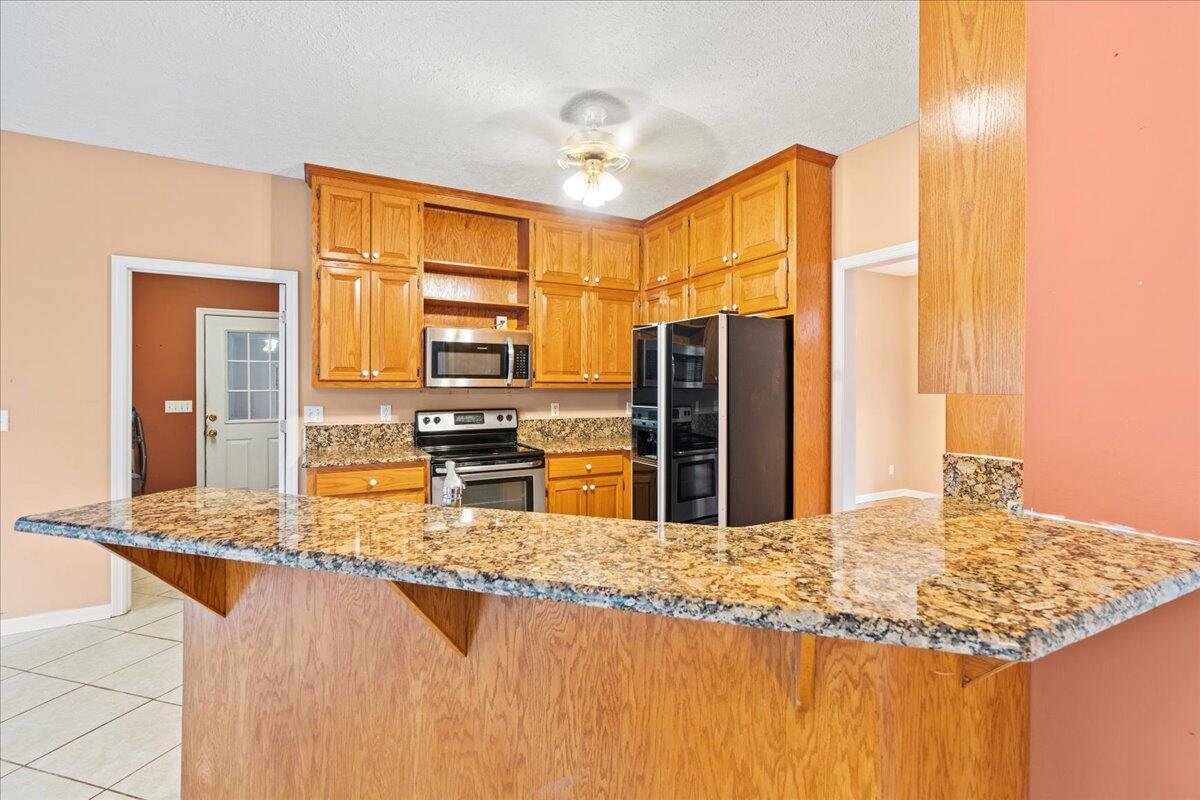 3511 Surrey Road Thomson, GA 30824 - Photo 11 of 40 13-Kitchen