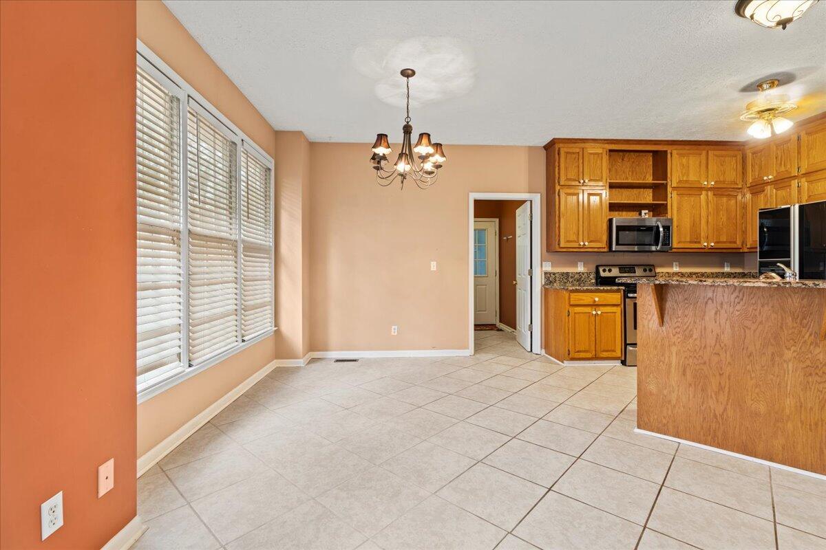 3511 Surrey Road Thomson, GA 30824 - Photo 12 of 40 14-Breakfast Area