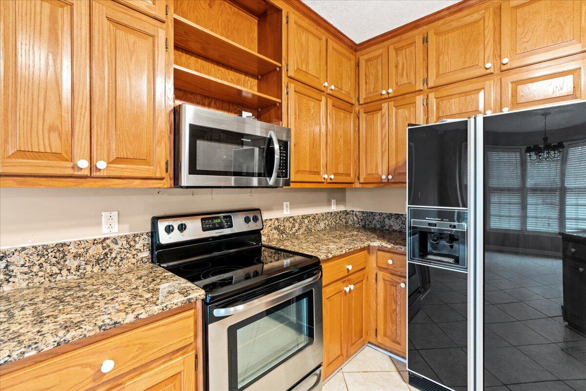 3511 Surrey Road Thomson, GA 30824 - Photo 10 of 40 12-Kitchen
