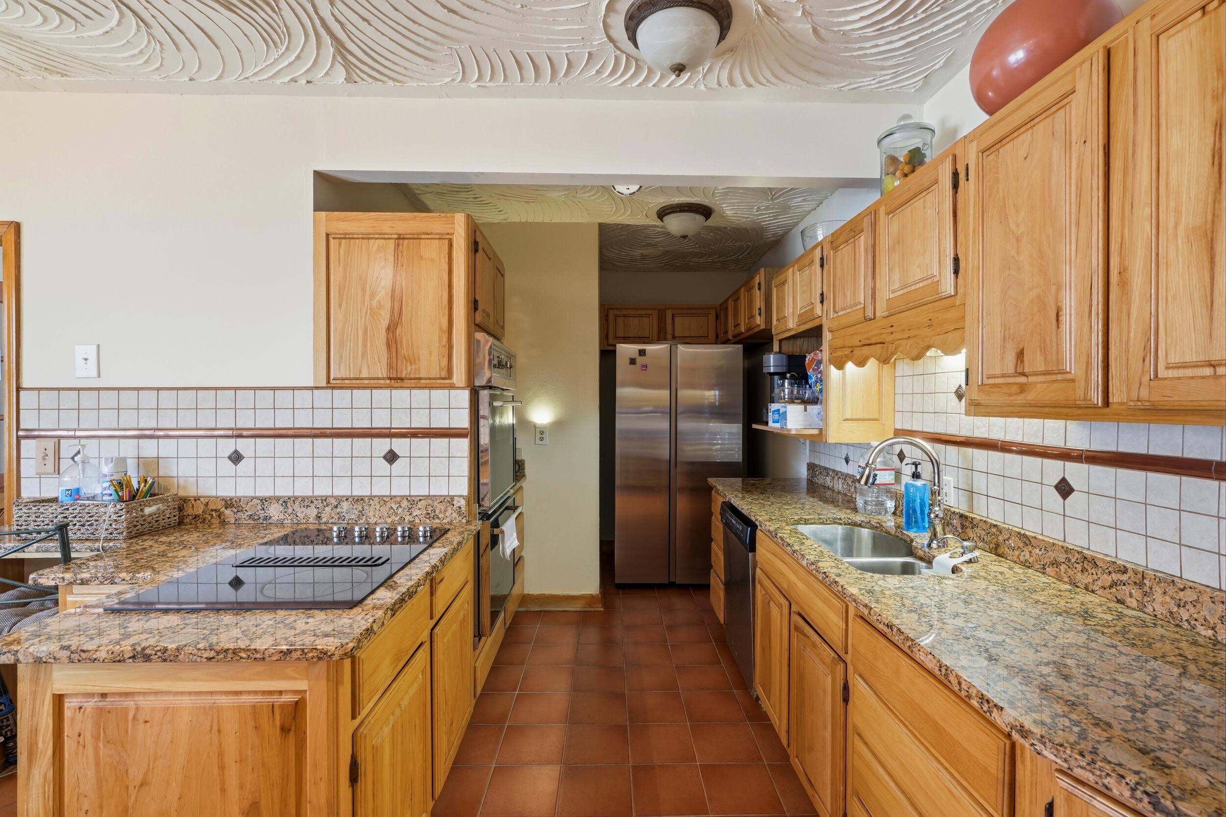17802 Berg Road Detroit, MI 48219 - Photo 6 of 13 17802 Berg Kitchen refrigerator sink coo