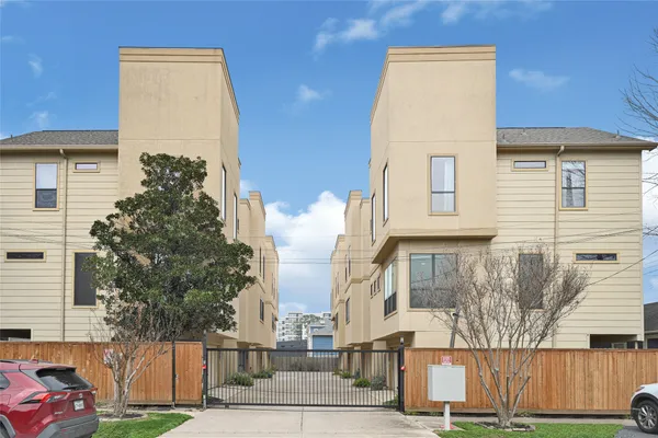 $3,050 | 1107 West 21st Street, Unit B, Houston, TX 77008