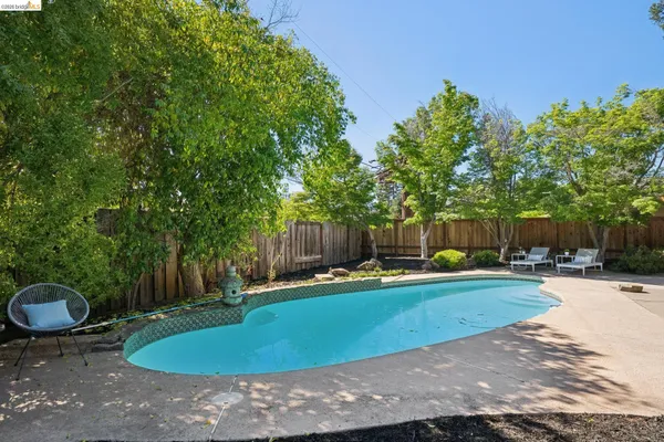 $1,275,000 | 3736 Barrington Drive, Concord, CA 94518