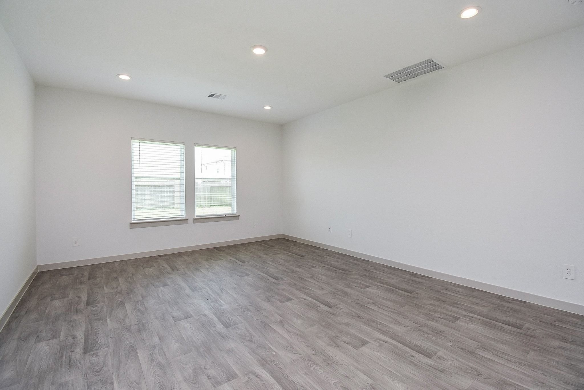 8030 Milam Lane Rosharon, TX 77583 - Photo 9 of 20