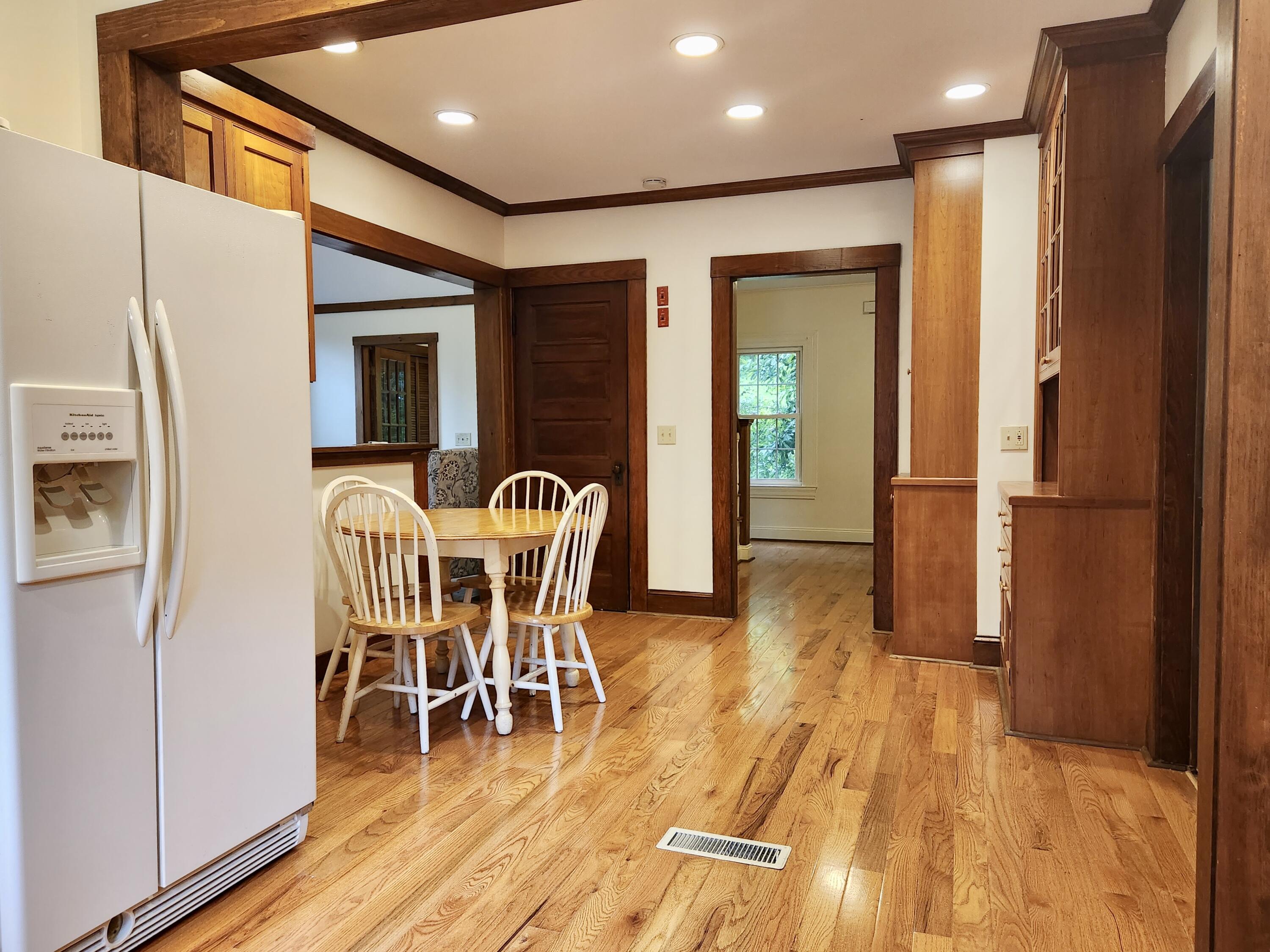 902 State Street Bangor, ME 04401 - Photo 7 of 46 B9644A6D-0E31-4029-84FA-4E351719B5AA