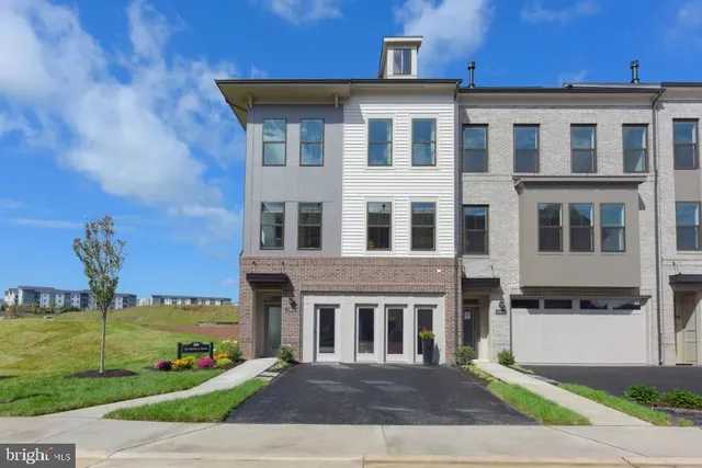 $853,586 | 42972 Truman Terrace, Ashburn, VA 20148