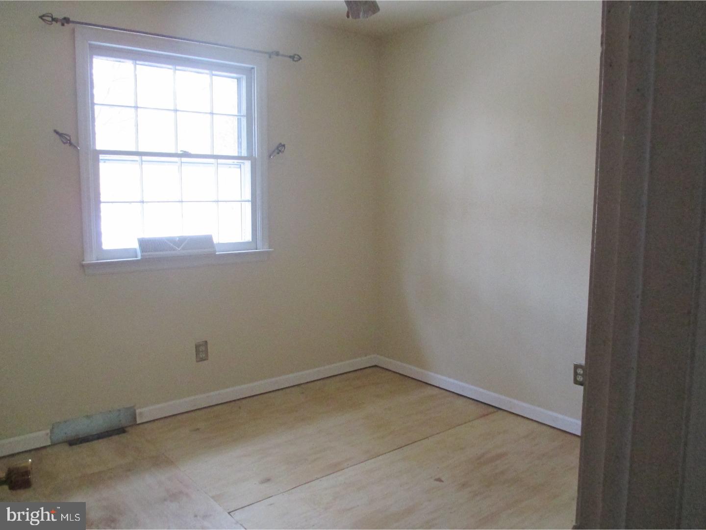 121 Burrs Mill Road Southampton, NJ 08088 - Photo 9 of 15