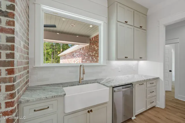 $549,900 | 53 Pipestone Pass, Sumrall, MS 39482