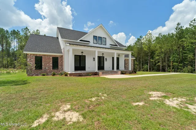 $549,900 | 53 Pipestone Pass, Sumrall, MS 39482