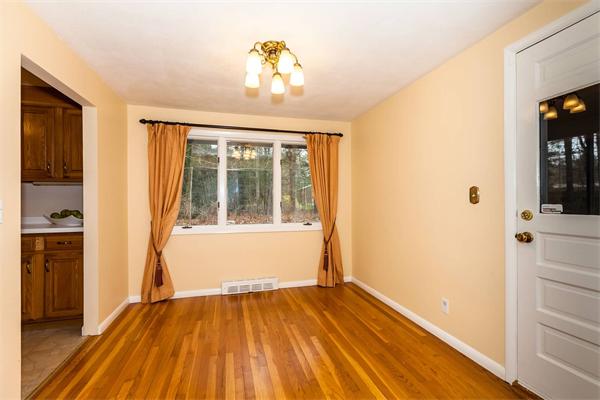 20 Linden Road Sudbury, MA 01776 - Photo 4 of 18 Gallery Image 4