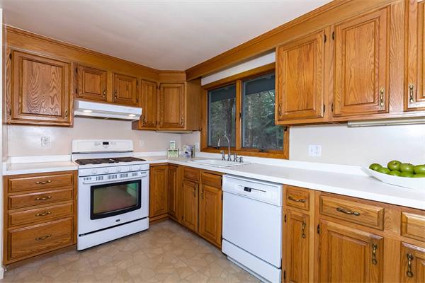 20 Linden Road Sudbury, MA 01776 - Photo 6 of 18 Gallery Image 6