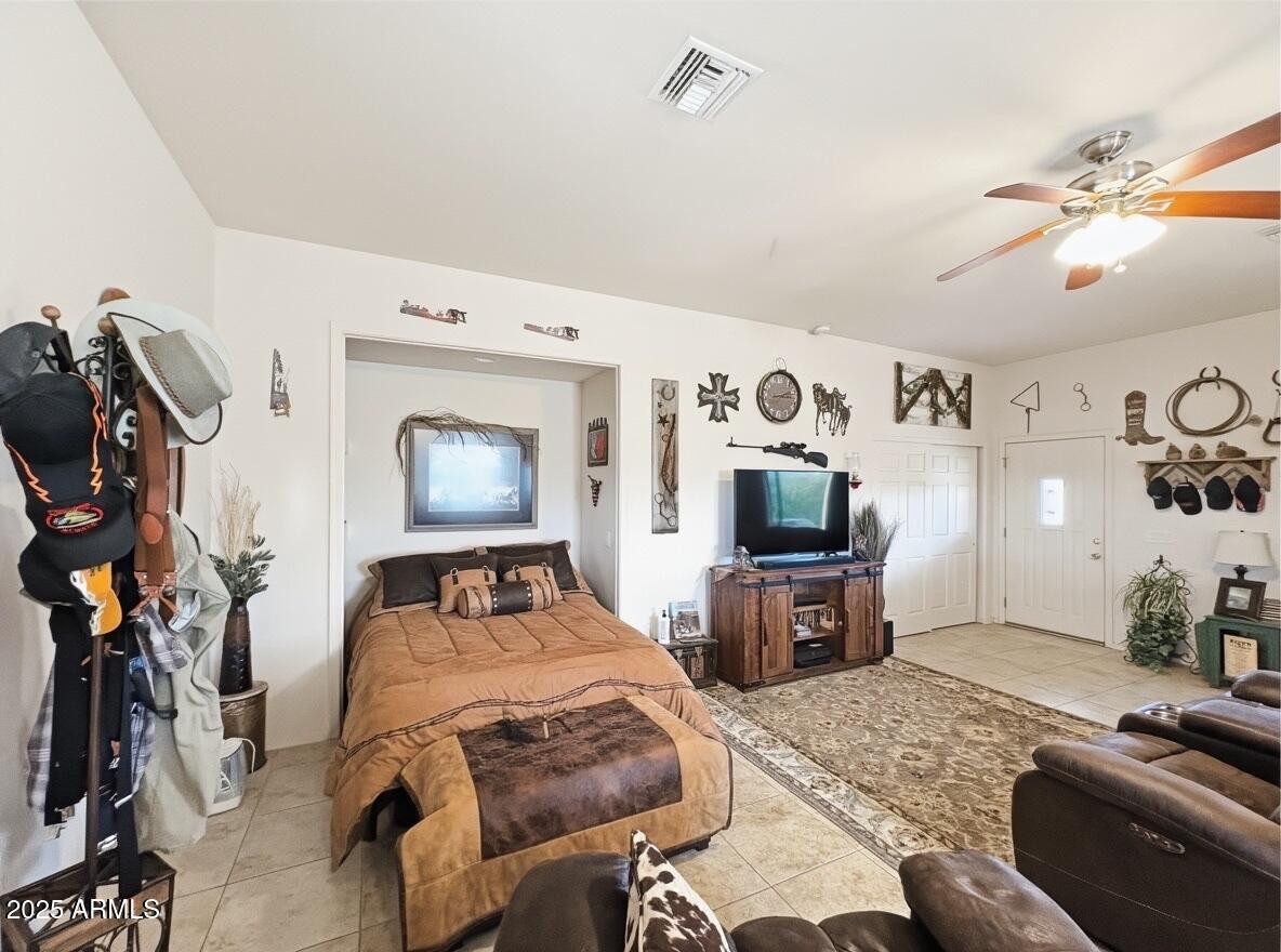 1033 East Irvine Road, Unit B Phoenix, AZ 85086 - Photo 7 of 19 Photo #7