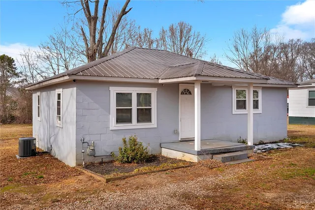 $125,000 | 20 Sanders Street, Honea Path, SC 29654