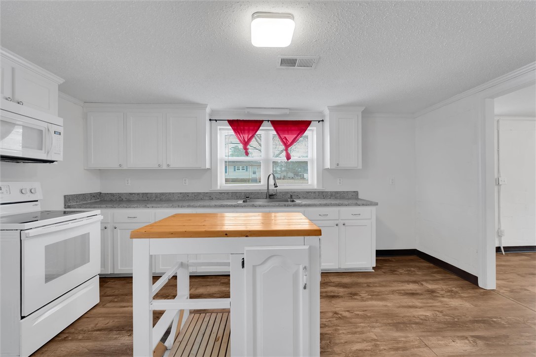 20 Sanders Street Honea Path, SC 29654 - Photo 10 of 26