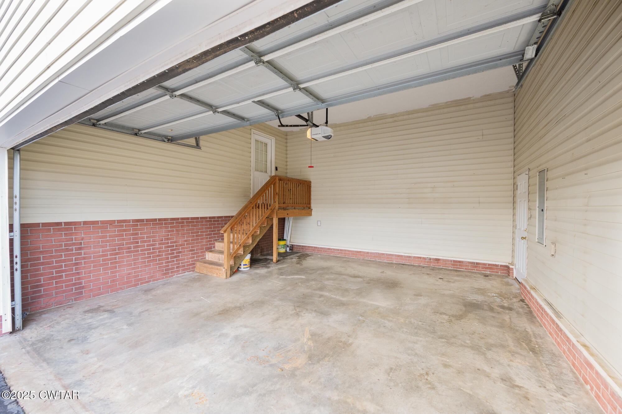 750 Northwind Loop Lexington, TN 38351 - Photo 25 of 33 a view of a garage
