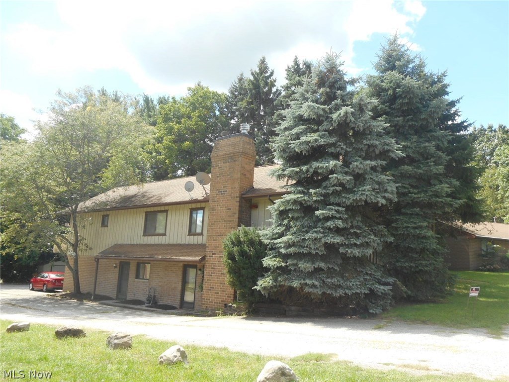 286 Swartz Road Akron, OH 44319 - Photo 2 of 34