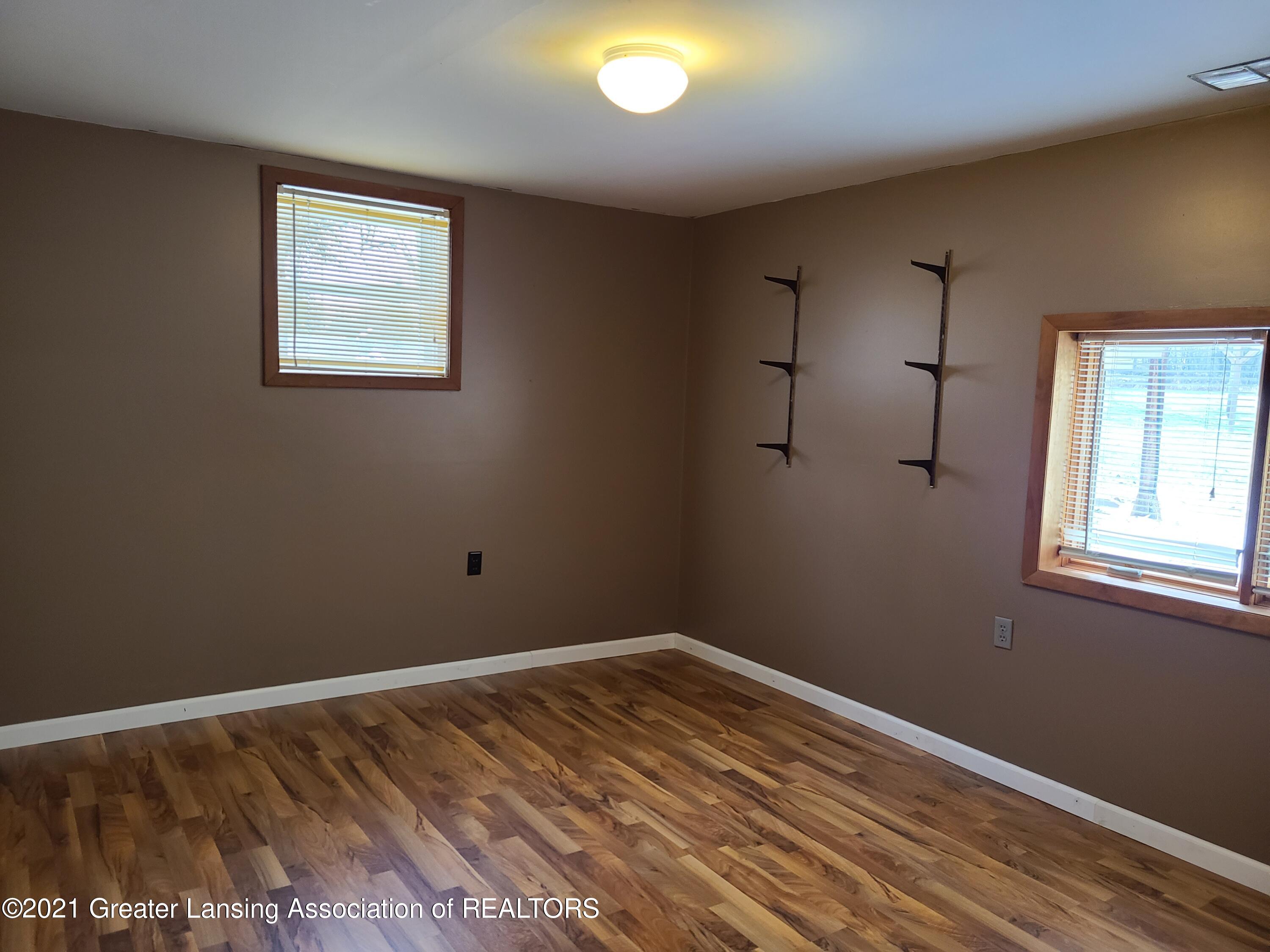 530 South Stine Road Charlotte, MI 48813 - Photo 27 of 27 20211127_135159