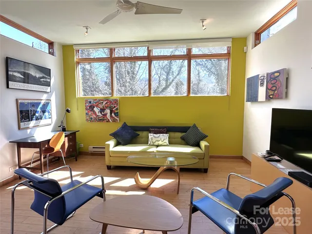 $2,250 | 130 C Biltmore Avenue, Asheville, NC 28801