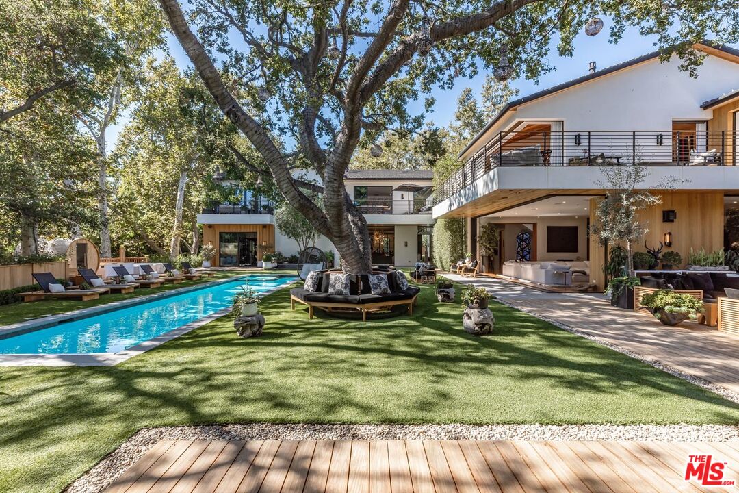 3904 Valley Meadow Road Encino, CA 91436 - Photo 3 of 27 a view of a house with backyard