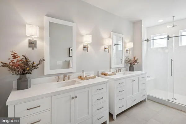 $699,999 | 14958 Deco Circle, Chantilly, VA 20151