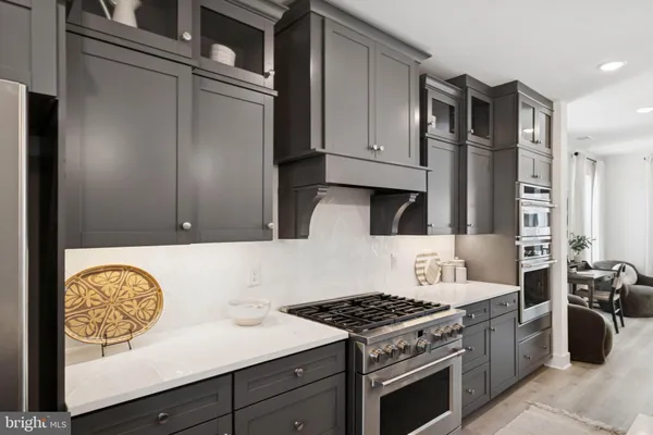 $699,999 | 14958 Deco Circle, Chantilly, VA 20151