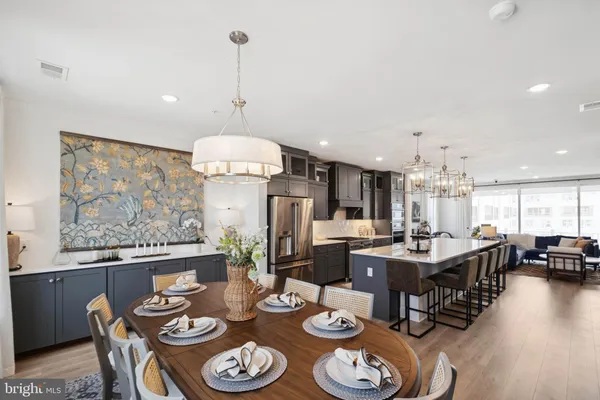 $699,999 | 14958 Deco Circle, Chantilly, VA 20151
