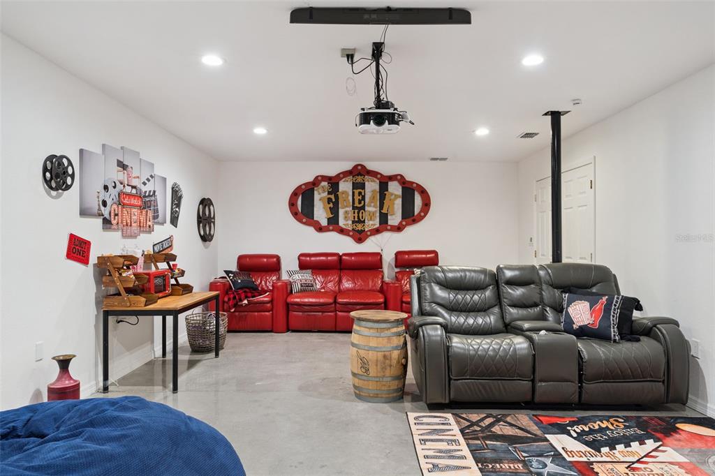 12736 Lake Ridge Circle Clermont, FL 34711 - Photo 43 of 56 a living room with furniture