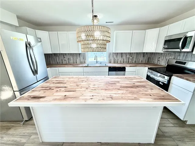 $189,000 | 915 East 2nd Street, Maryville, MO 64468