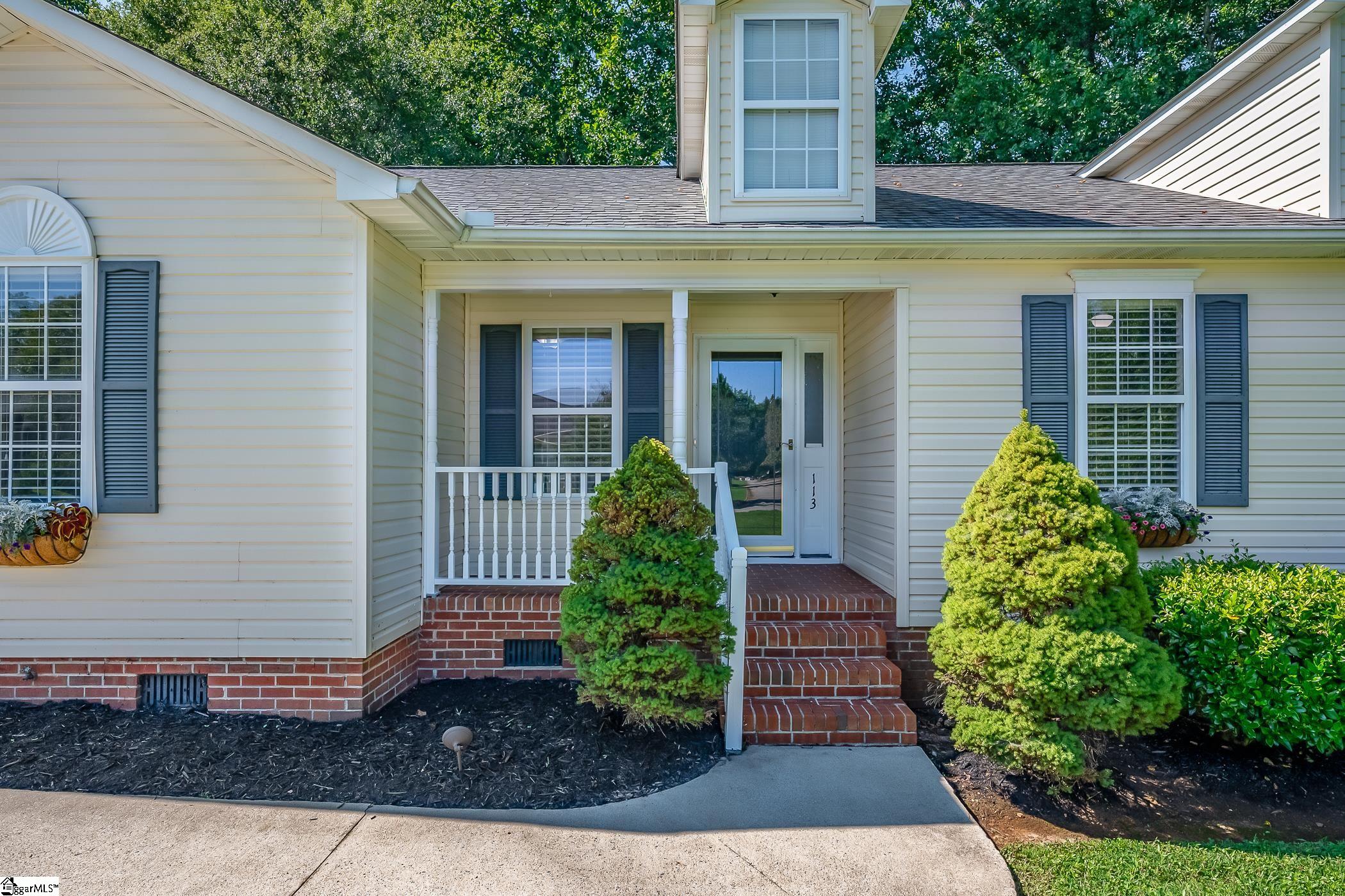 113 Patio Road Easley, SC 29642 - Photo 3 of 29 Gallery Image 3