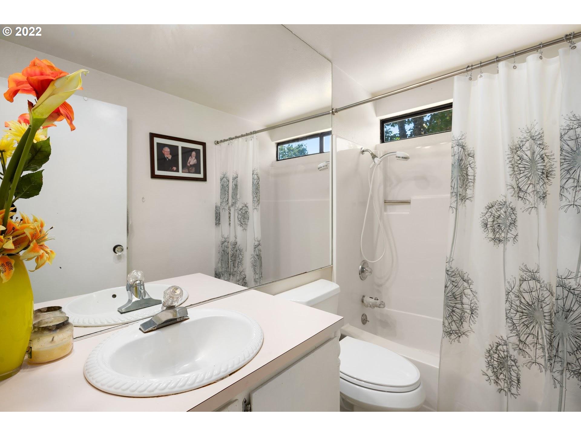 11704 Southwest Swendon Loop Tigard, OR 97223 - Photo 15 of 21 Gallery Image 15