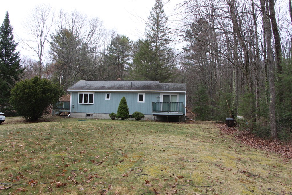 61 Briggs Road West Petersham, MA 01366 - Photo 3 of 26
