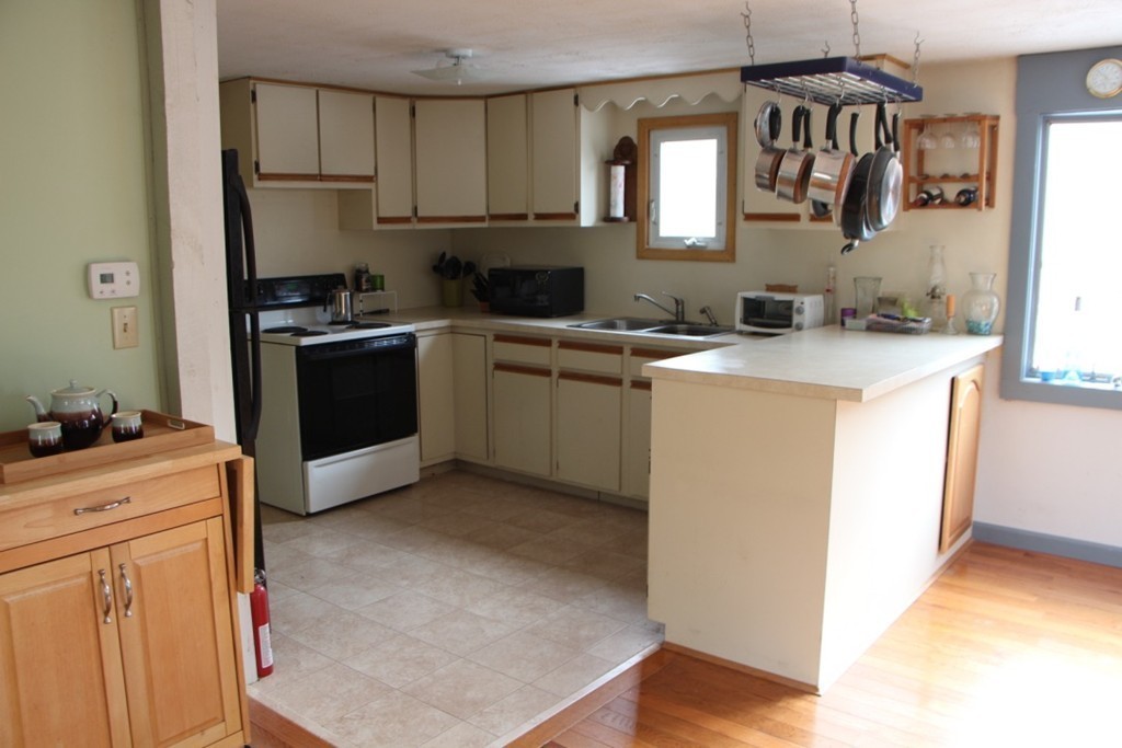 61 Briggs Road West Petersham, MA 01366 - Photo 5 of 26