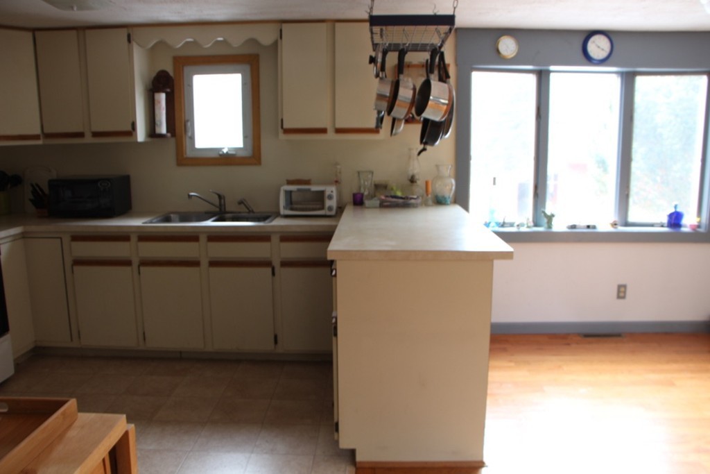 61 Briggs Road West Petersham, MA 01366 - Photo 6 of 26