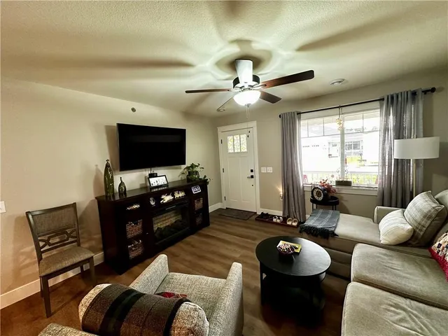 $279,900 | 5522 Cottage Lane, Eau Claire, WI 54701