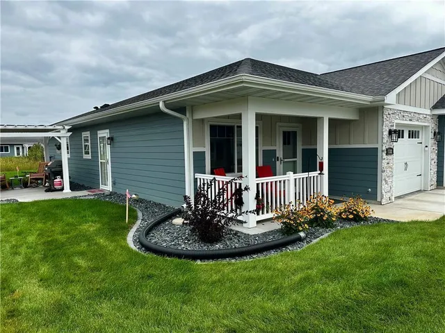 $279,900 | 5522 Cottage Lane, Eau Claire, WI 54701