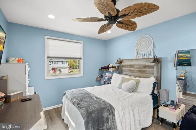 $425,000 | 33 Saratoga Road, Stratford, NJ 08084