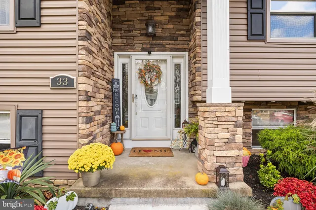 $425,000 | 33 Saratoga Road, Stratford, NJ 08084