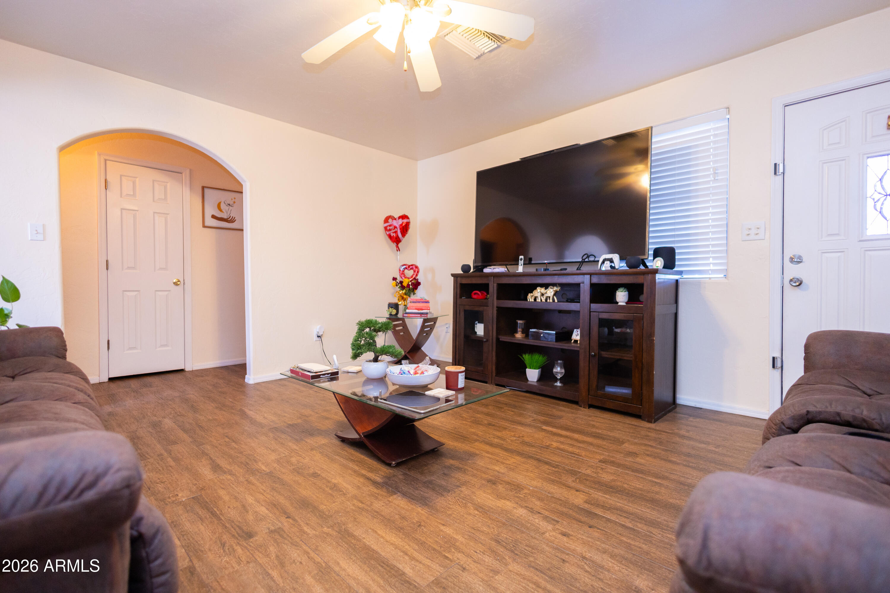 502 Elizabeth Avenue Douglas, AZ 85607 - Photo 13 of 32 Living Room
